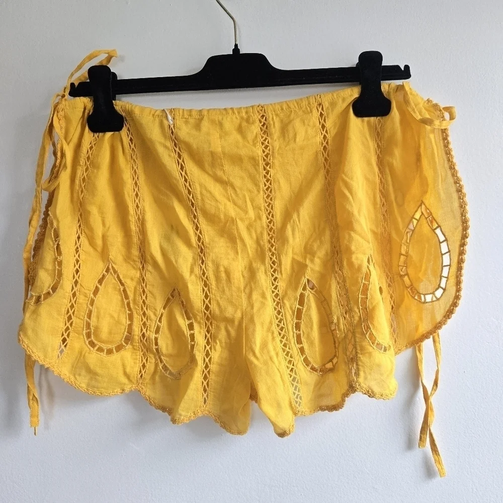New Agua Bendita Bree Eames Embroidery Yellow Cover-Up Cut Shorts NWT